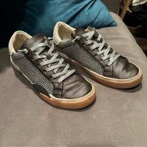 Dolce Vita Zina Court sneakers metallic, snakeskin-embossed leather Size 7.5